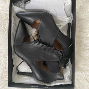 Banana Republic 7 Black Daphne Shoeti Zipper Back Lace Up High Heels